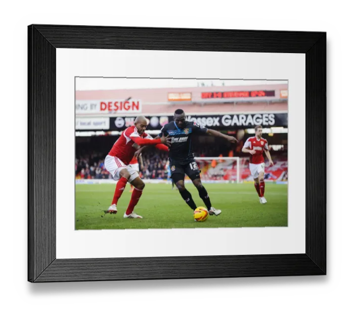 Framed Print : Francois Zoko in Action: Bristol City vs Stevenage Football Match