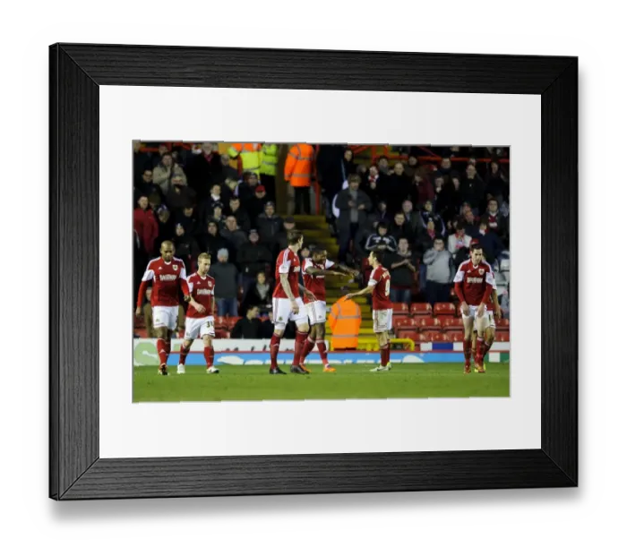 Framed Print : Dramatic Last-Minute Triumph: Jay Emmanuel-Thomas Scores for Bristol City against Stevenage in Sky Bet League One