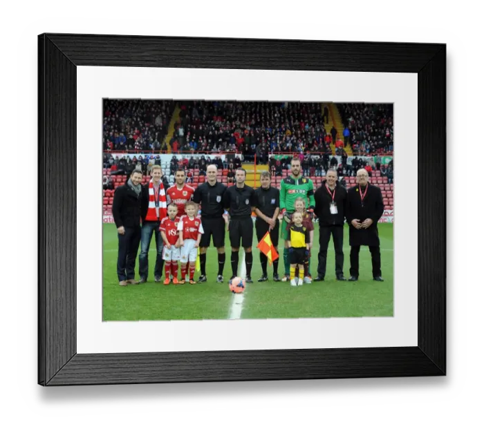 Framed Print : Bristol City vs. Watford FA Cup Third Round Clash at Ashton Gate