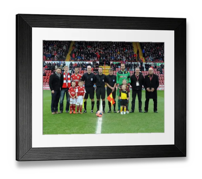 Framed Print : Bristol City vs. Watford FA Cup Clash at Ashton Gate - January 2014 Framed Print : Bristol City vs. Watford FA Cup Clash at Ashton Gate - January 2014