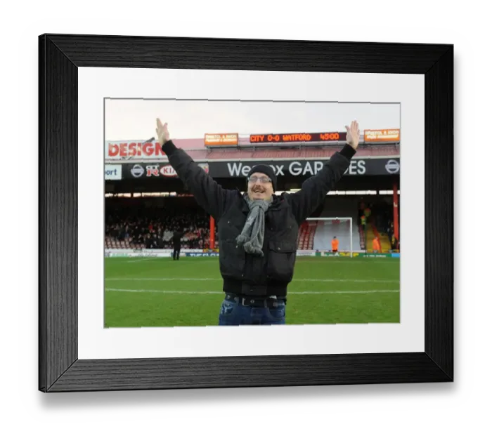 Framed Print : Bristol City vs. Watford: FA Cup Third Round Showdown at Ashton Gate