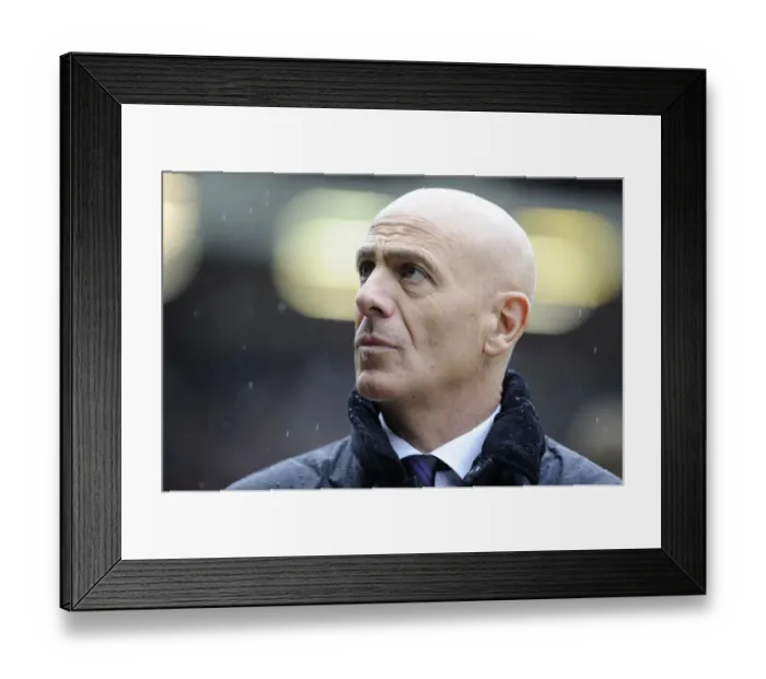 Framed Print : Giuseppe Sannino Goes Head-to-Head in FA Cup Third Round: Bristol City vs. Watford