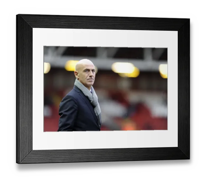 Framed Print : Giuseppe Sannino Clashes with Bristol City in FA Cup Third Round Framed Print : Giuseppe Sannino Clashes with Bristol City in FA Cup Third Round