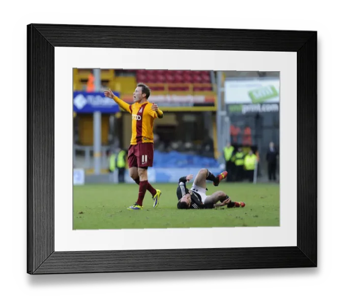 Framed Print : Reaction After Foul: Bradford City's Garry Thompson vs. Bristol City's Greg Cunningham, Sky Bet League One, 2014 Framed Print : Reaction After Foul: Bradford City's Garry Thompson vs. Bristol City's Greg Cunningham, Sky Bet League One, 2014