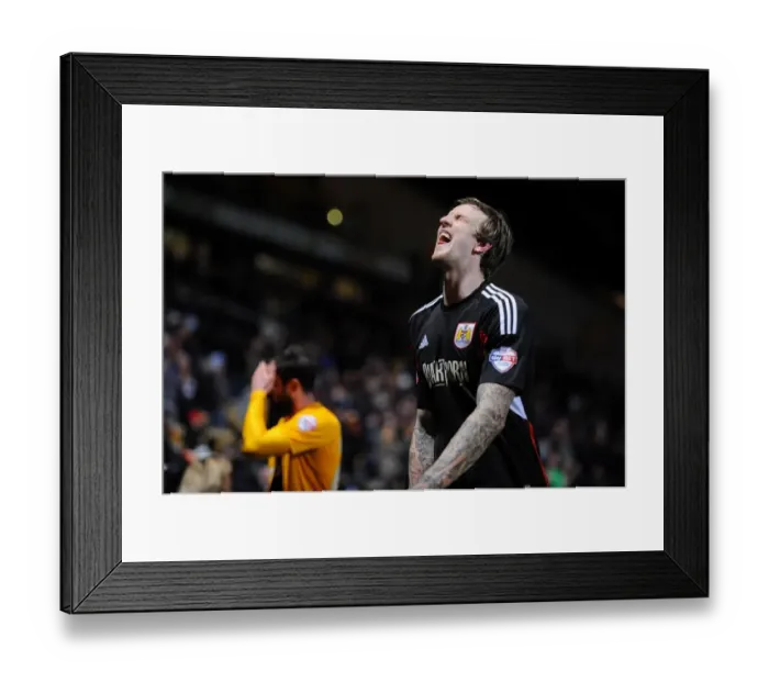 Framed Print : Aden Flint's Frustration: Draw Against Bradford City (January 11, 2014) Framed Print : Aden Flint's Frustration: Draw Against Bradford City (January 11, 2014)