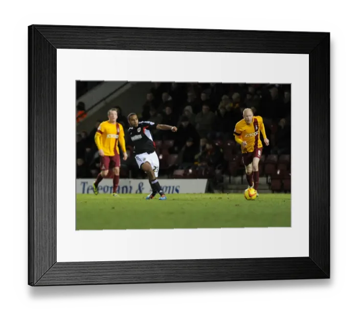 Framed Print : Tyrone Barnett in Action: Bradford City vs. Bristol City, January 11, 2014 Framed Print : Tyrone Barnett in Action: Bradford City vs. Bristol City, January 11, 2014