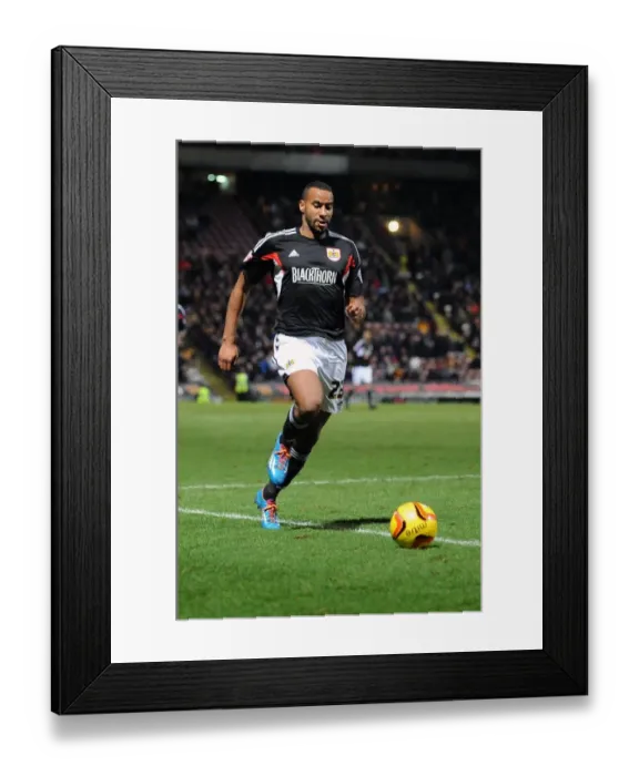 Framed Print : Tyrone Barnett Makes Debut: Bristol City vs Bradford City, January 2014 Framed Print : Tyrone Barnett Makes Debut: Bristol City vs Bradford City, January 2014