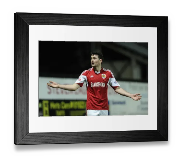 Framed Print : Brendan Moloney's Disappointment: Watford vs. Bristol City FA Cup Replay