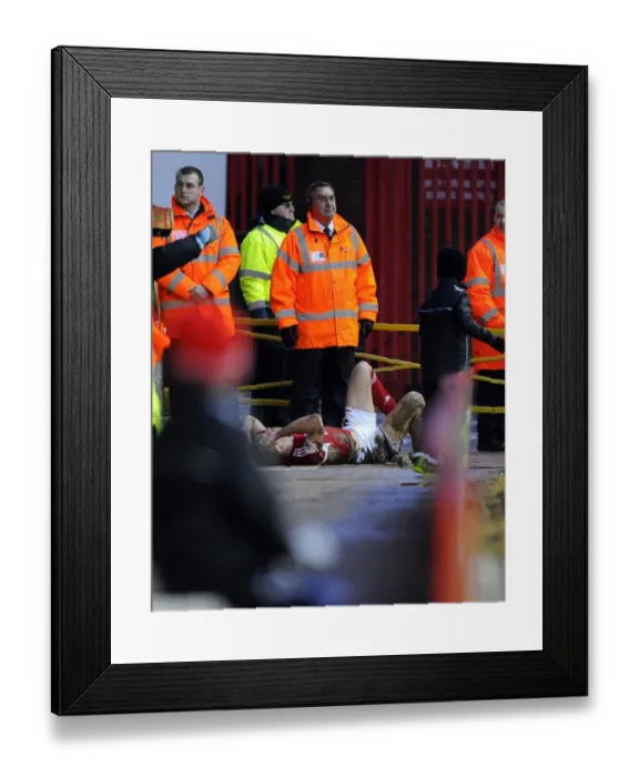 Framed Print : Bristol City vs MK Dons: Dramatic Moment as Scott Wagstaff is Felled on the Pitch Framed Print : Bristol City vs MK Dons: Dramatic Moment as Scott Wagstaff is Felled on the Pitch