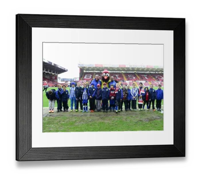 Framed Print : Bristol City vs MK Dons Clash at Ashton Gate, Sky Bet League One (January 2014) Framed Print : Bristol City vs MK Dons Clash at Ashton Gate, Sky Bet League One (January 2014)