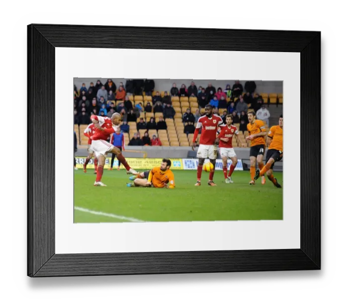 Framed Print : Marvin Elliott's Shot at Glory: Wolverhampton Wanderers vs. Bristol City, Sky Bet League One, 2014