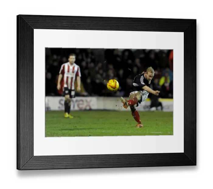 Framed Print : Bristol City's Simon Gillett in Action at Brentford, January 2014