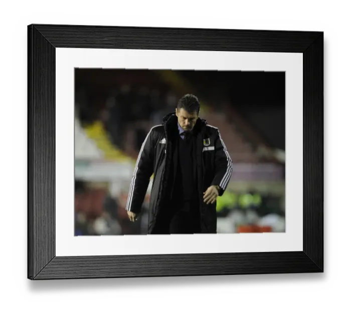 Framed Print : Steve Cotterill: A Dejected Manager After Brentford's Victory Over Bristol City Framed Print : Steve Cotterill: A Dejected Manager After Brentford's Victory Over Bristol City