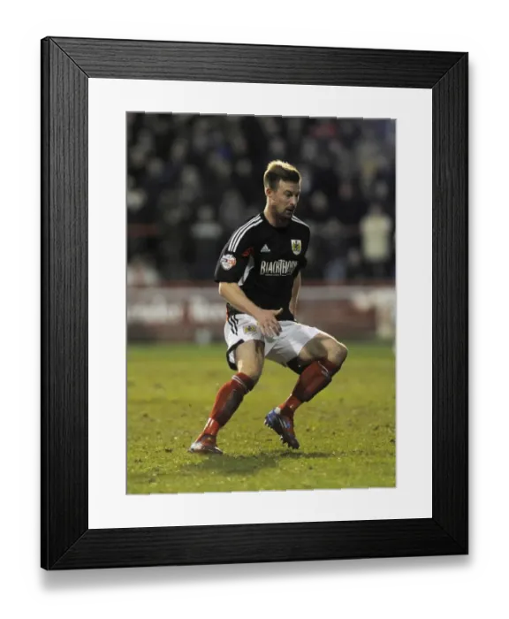 Framed Print : Wade Elliott in Action: Bristol City vs. Brentford (January 2014)