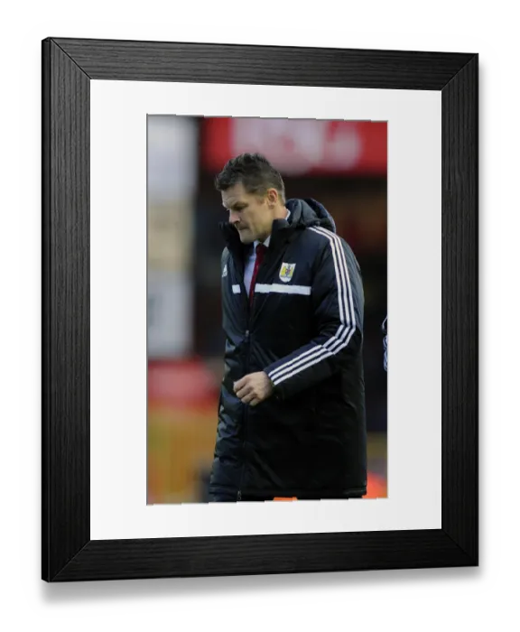 Framed Print : Steve Cotterill Leaves Pitch to Boos at Half-Time: Bristol City vs. Carlisle United, 01-02-2014 Framed Print : Steve Cotterill Leaves Pitch to Boos at Half-Time: Bristol City vs. Carlisle United, 01-02-2014