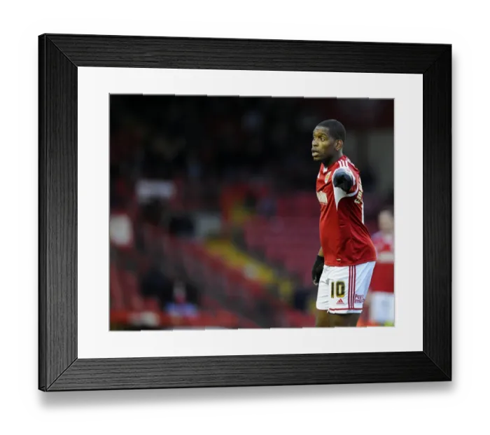 Framed Print : Jay Emmanuel-Thomas in Action: Bristol City vs. Carlisle United, Sky Bet League One (2014)