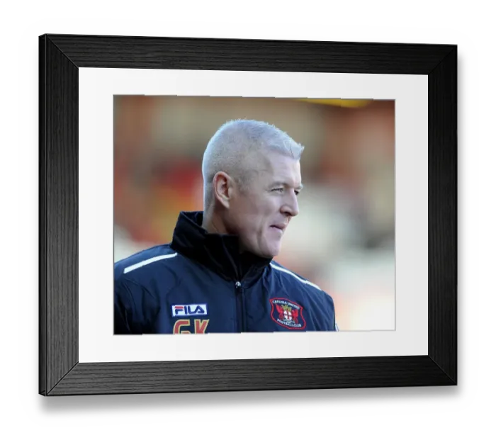Framed Print : Graham Kavanagh Faces Off Against Bristol City in Sky Bet League One Clash, January 2014 Framed Print : Graham Kavanagh Faces Off Against Bristol City in Sky Bet League One Clash, January 2014