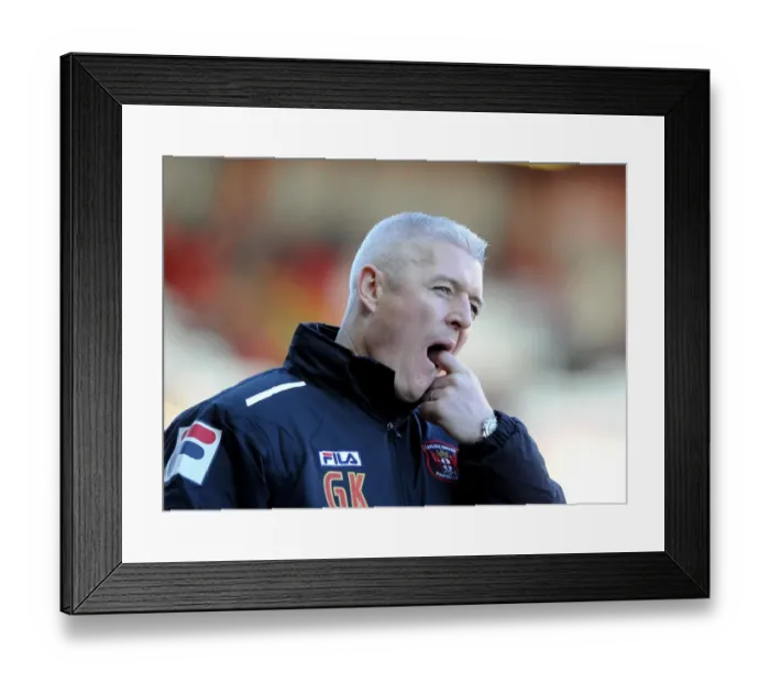 Framed Print : Graham Kavanagh's Return: Carlisle United vs. Bristol City in Sky Bet League One, 2014