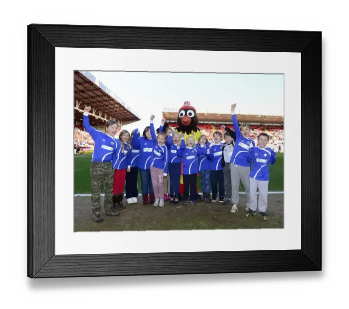 Framed Print : Intense Football Rivalry: Bristol City vs Carlisle United in Sky Bet League One at Ashton Gate (01 / 02 / 2014) Framed Print : Intense Football Rivalry: Bristol City vs Carlisle United in Sky Bet League One at Ashton Gate (01 / 02 / 2014)