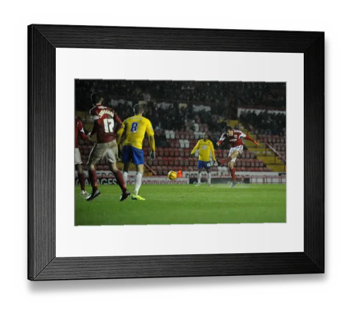 Framed Print : Marlon Pack Goes for Glory: Bristol City vs Coventry City, 04-02-2014