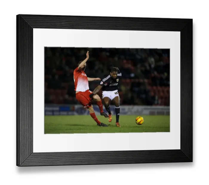 Framed Print : Intense Midfield Showdown: Jay Emmanuel-Thomas vs Jamie Ness, Leyton Orient vs Bristol City, 2014 Framed Print : Intense Midfield Showdown: Jay Emmanuel-Thomas vs Jamie Ness, Leyton Orient vs Bristol City, 2014
