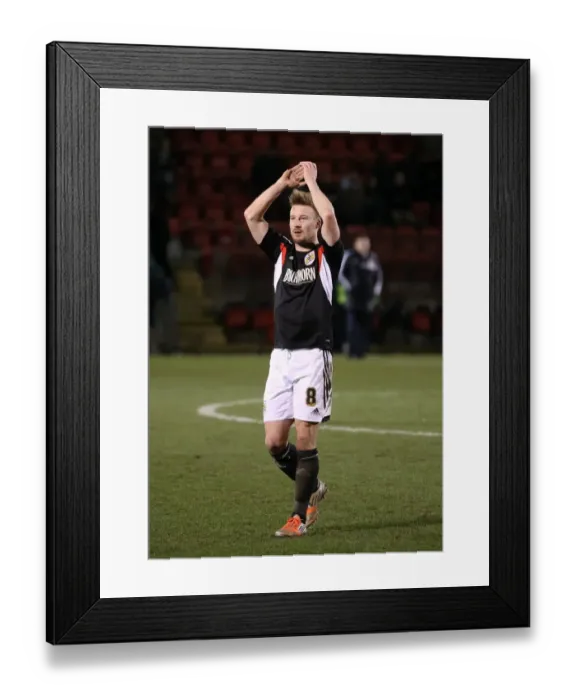 Framed Print : Wade Elliott Appreciates Fans: Leyton Orient vs. Bristol City, 11-02-2014 Framed Print : Wade Elliott Appreciates Fans: Leyton Orient vs. Bristol City, 11-02-2014