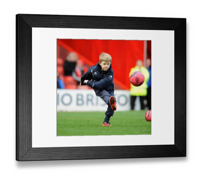 Framed Print : Intense Half-Time Moment: Bristol City vs Tranmere Rovers, Sky Bet League One