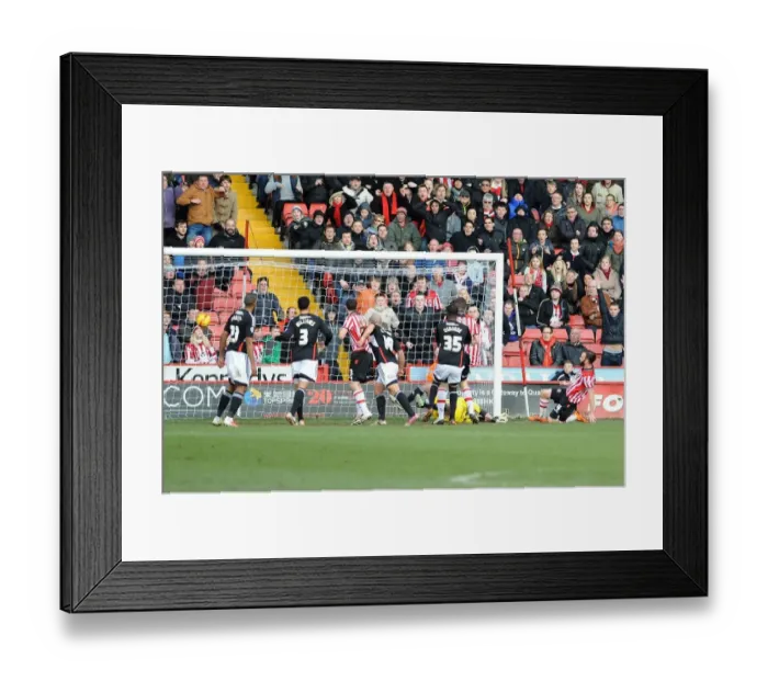 Framed Print : John Brayford Scores for Sheffield United Against Bristol City, 2014 Framed Print : John Brayford Scores for Sheffield United Against Bristol City, 2014
