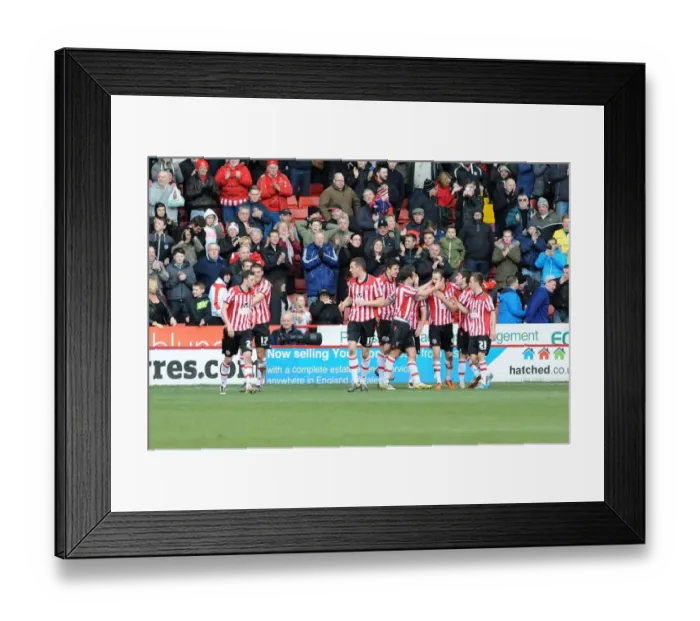 Framed Print : Sheffield United Celebrates John Brayford's Goal Against Bristol City, 2014 Framed Print : Sheffield United Celebrates John Brayford's Goal Against Bristol City, 2014
