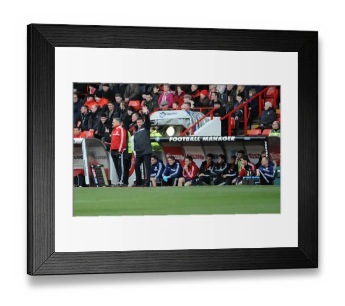 Framed Print : Steve Cotterill Guides Bristol City at Bramall Lane in Sky Bet League One Clash (2014) Framed Print : Steve Cotterill Guides Bristol City at Bramall Lane in Sky Bet League One Clash (2014)