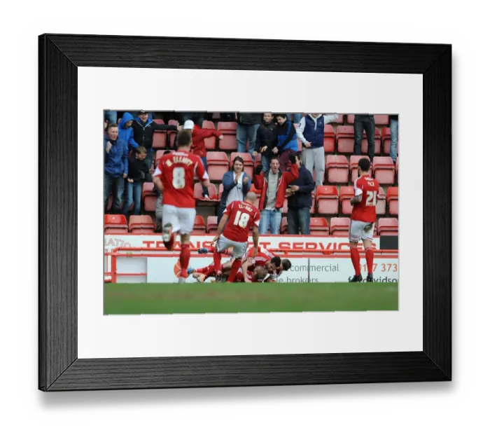 Framed Print : Bristol City Celebrates Win Against Gillingham: Simon Gillett's Goal Framed Print : Bristol City Celebrates Win Against Gillingham: Simon Gillett's Goal