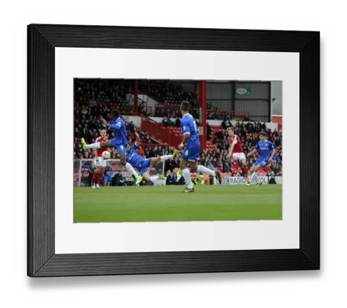 Framed Print : Wade Elliott's Shot: Bristol City vs Gillingham, Sky Bet League One, 01 / 03 / 2014 Framed Print : Wade Elliott's Shot: Bristol City vs Gillingham, Sky Bet League One, 01 / 03 / 2014