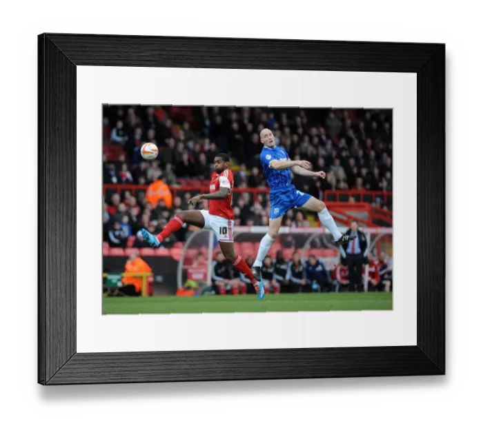 Framed Print : Jay Emmanuel-Thomas in Control: Bristol City vs Gillingham, 01-03-2014 Framed Print : Jay Emmanuel-Thomas in Control: Bristol City vs Gillingham, 01-03-2014