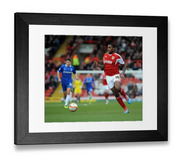Framed Print : Bristol City's Jay Emmanuel-Thomas in Action against Gillingham, Sky Bet League One, 2014