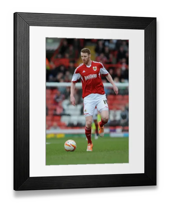 Framed Print : Bristol City vs Gillingham: Stephen Pearson in Action at Ashton Gate, March 1, 2014 Framed Print : Bristol City vs Gillingham: Stephen Pearson in Action at Ashton Gate, March 1, 2014