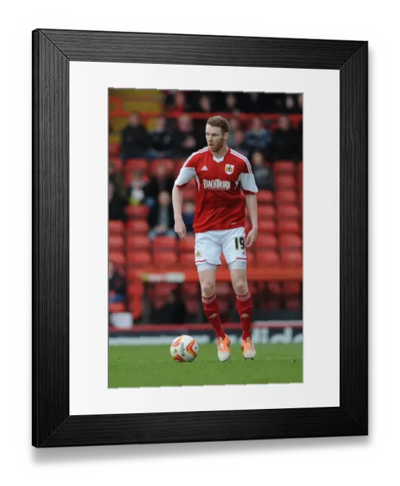 Framed Print : Stephen Pearson in Action: Bristol City vs Gillingham, Ashton Gate, 2014
