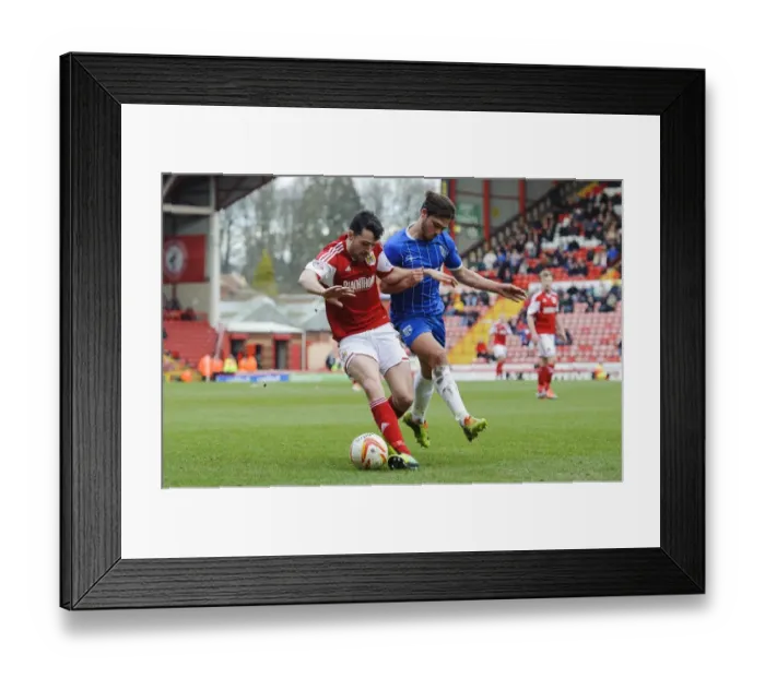 Framed Print : Bristol City vs Gillingham: Intense Moment as Moloney and Dack Clash Framed Print : Bristol City vs Gillingham: Intense Moment as Moloney and Dack Clash