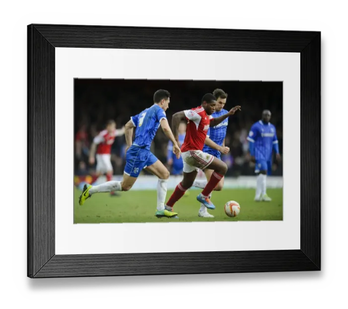 Framed Print : Clash in Sky Bet League One: Bristol City vs Gillingham, Ashton Gate, March 1, 2014 Framed Print : Clash in Sky Bet League One: Bristol City vs Gillingham, Ashton Gate, March 1, 2014