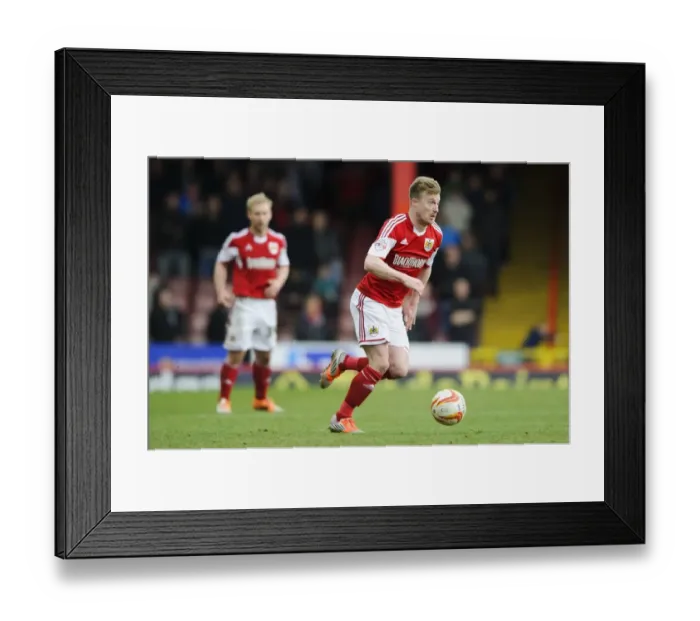Framed Print : Bristol City vs Gillingham: Clash in Sky Bet League One at Ashton Gate, 1st March 2014 Framed Print : Bristol City vs Gillingham: Clash in Sky Bet League One at Ashton Gate, 1st March 2014