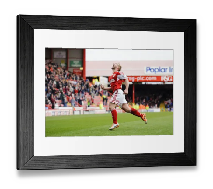 Framed Print : Simon Gillett's Thrilling Winning Goal for Bristol City Against Gillingham, Sky Bet League One (2014) Framed Print : Simon Gillett's Thrilling Winning Goal for Bristol City Against Gillingham, Sky Bet League One (2014)