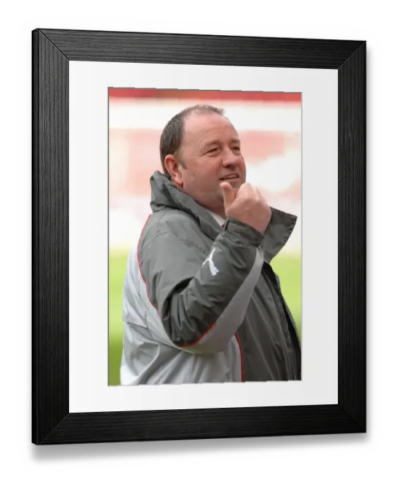 Framed Print : Gary Johnson: Leading the Charge in the Football Battle - Sheffield United vs. Bristol City Framed Print : Gary Johnson: Leading the Charge in the Football Battle - Sheffield United vs. Bristol City
