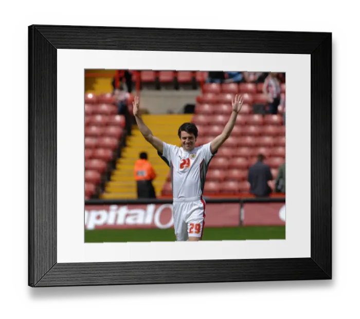 Framed Print : Ivan Sproule in Action: Sheffield United vs. Bristol City