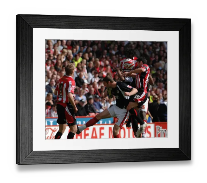 Framed Print : McCombe Speed in air Framed Print : McCombe Speed in air