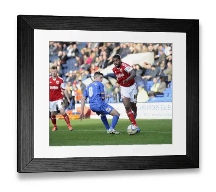 Framed Print : Jay Emmanuel-Thomas of Bristol City Outmaneuvers David McAllister of Shrewsbury Town during Sky Bet League One Match Framed Print : Jay Emmanuel-Thomas of Bristol City Outmaneuvers David McAllister of Shrewsbury Town during Sky Bet League One Match