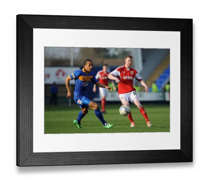 Framed Print : Stephen Pearson of Bristol City in Action against Shrewsbury Town, March 8, 2014