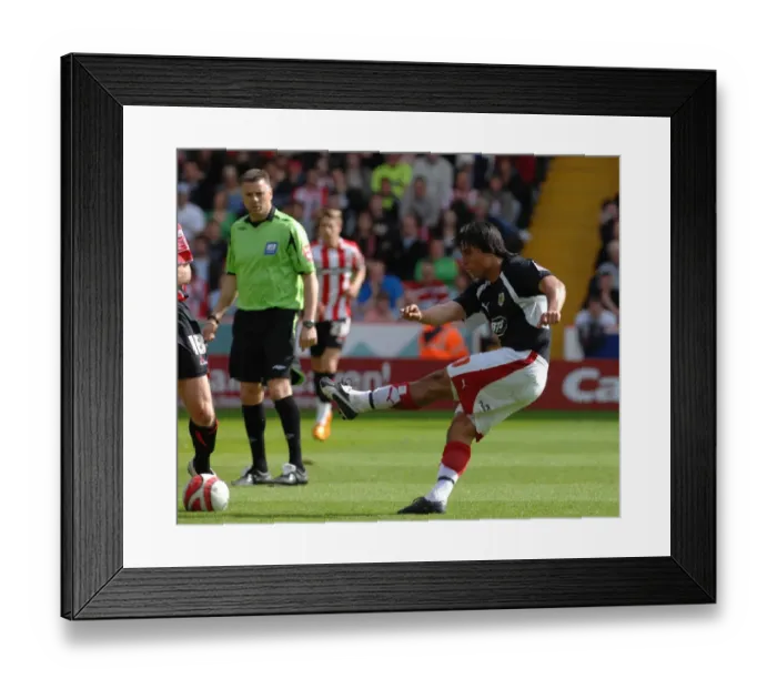Framed Print : Nick Carle in Action: Sheffield United vs. Bristol City