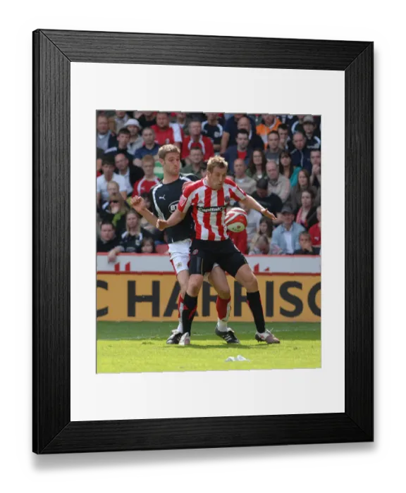 Framed Print : Jamie McCombe: In Action Against Sheffield United for Bristol City Framed Print : Jamie McCombe: In Action Against Sheffield United for Bristol City