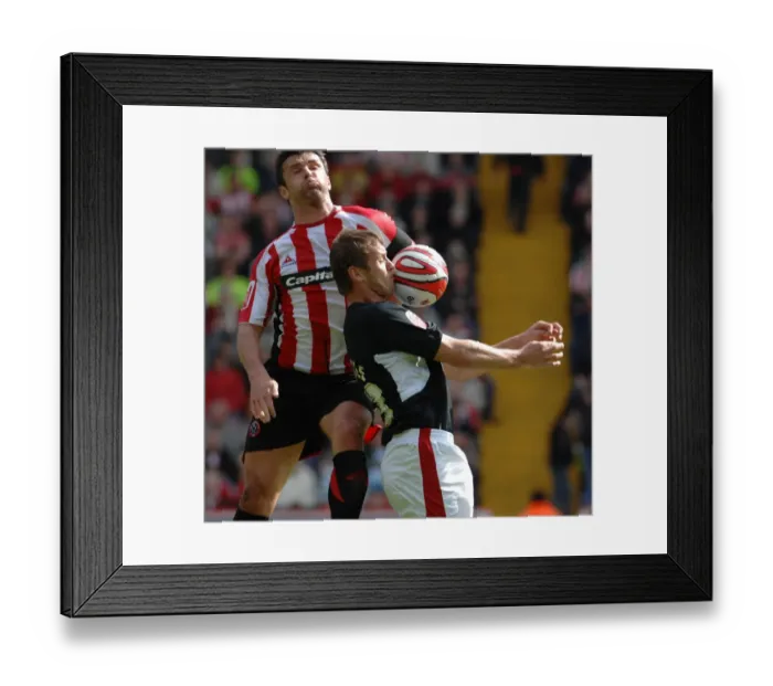 Framed Print : Lee Trundle in Action: Sheffield United vs. Bristol City Framed Print : Lee Trundle in Action: Sheffield United vs. Bristol City
