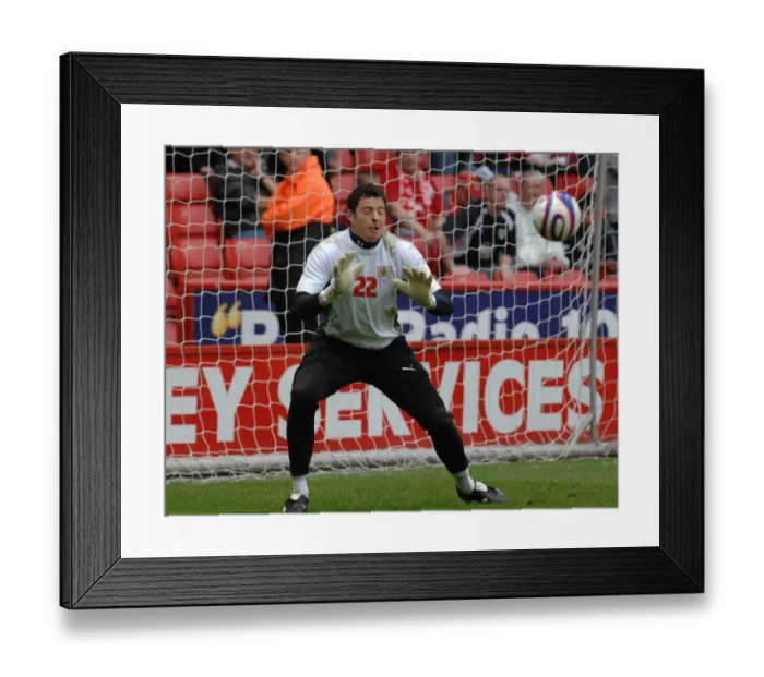 Framed Print : Chris Weale: In Action Against Sheffield United (Bristol City vs. Sheffield United)