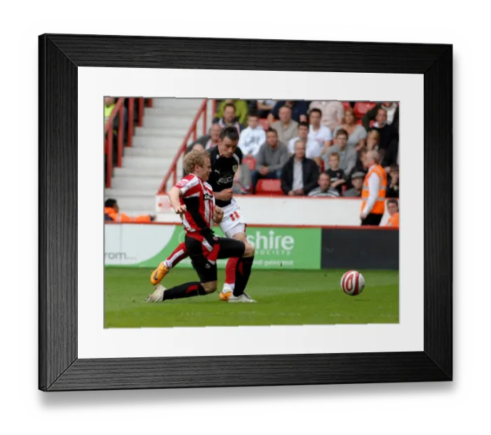 Framed Print : McIndoe in Action: Sheffield United vs. Bristol City Framed Print : McIndoe in Action: Sheffield United vs. Bristol City